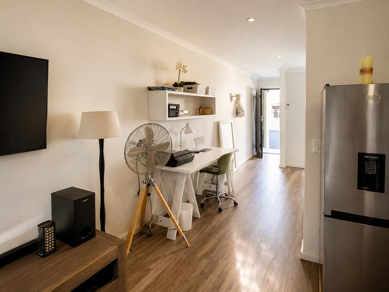 1 Bedroom Property for Sale in Rondebosch Western Cape